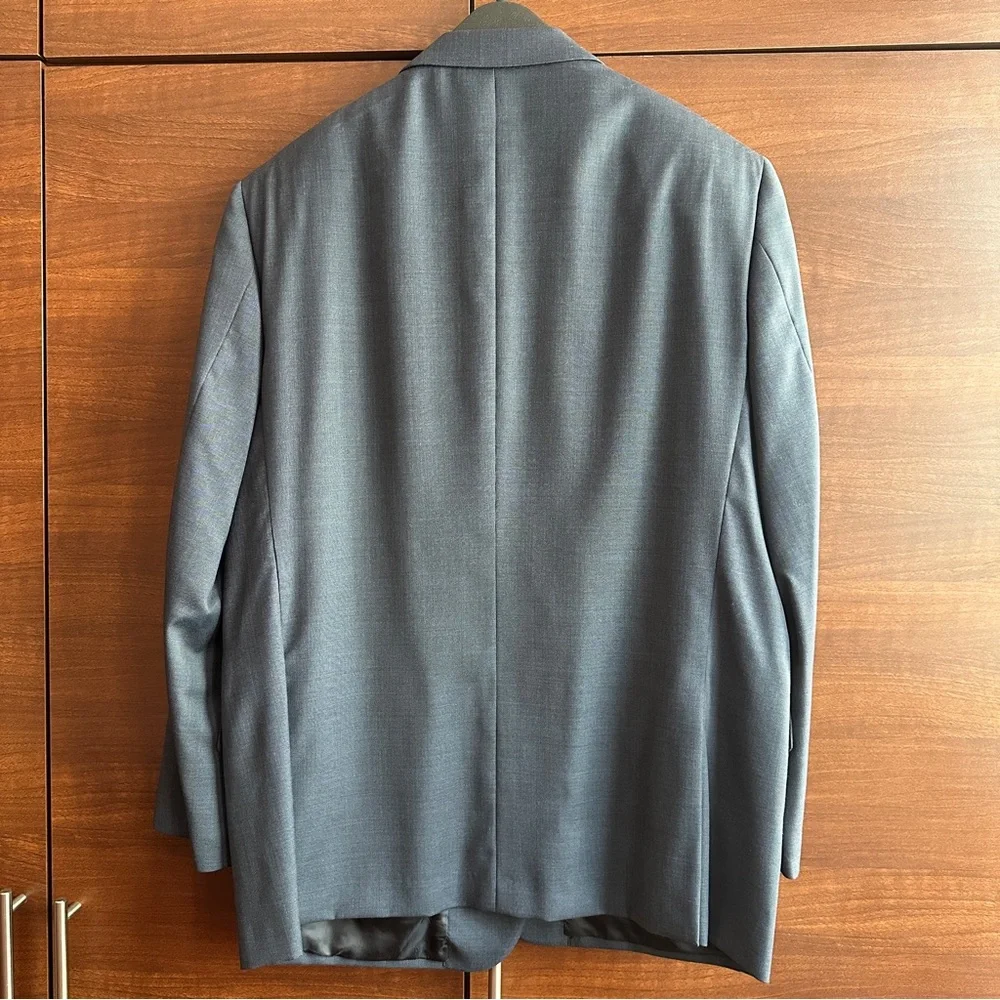 Joseph Abboud used it